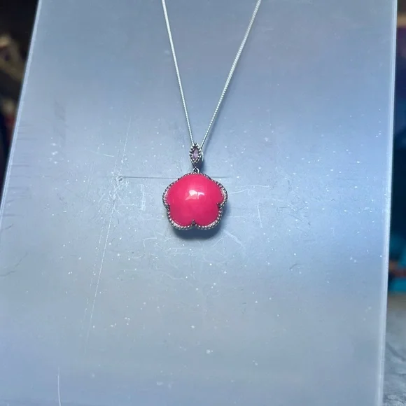 Pink jade necklace. - Picture 6 of 11